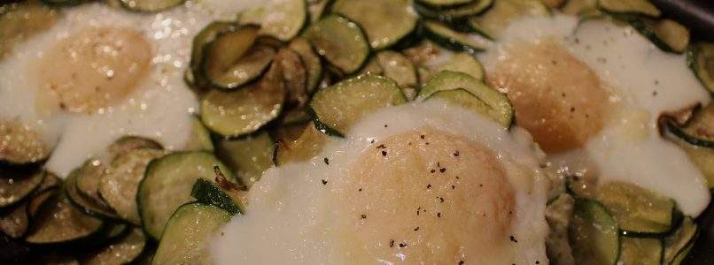 Uova al forno con zucchine