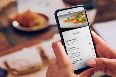 Come il Covid-19 ha cambiato i menu dei ristoranti, tra app e QR Code