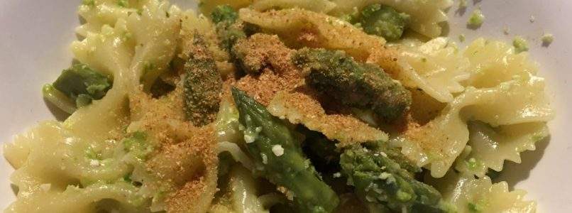 Anna in Casa: ricette e non solo: Farfalle con crema di asparagi
