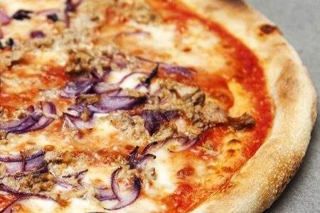 Pizza tonno e cipolle: la migliore ricetta