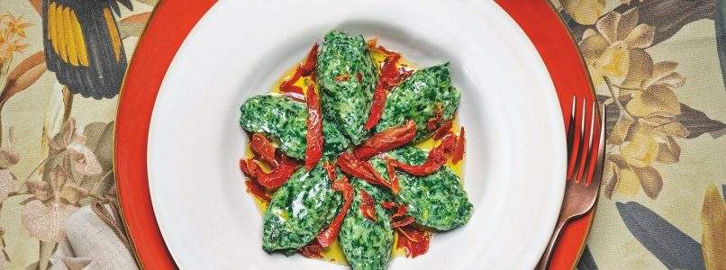 Ricetta Gnudi di ricotta e spinaci e briciole di prosciutto, la ricetta