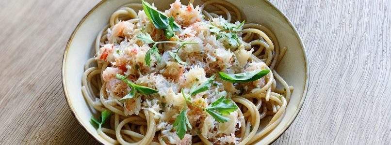 Spaghetti al granchio, limone e soia: la ricetta