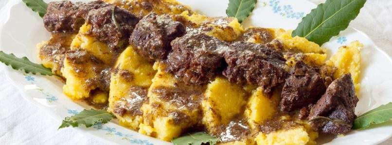 Tapulone, uno "spezzatino" diverso - La Cucina Italiana
